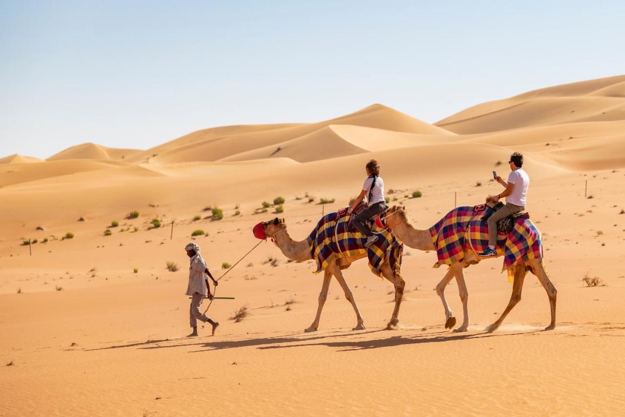 Liwa Nights ليالي ليوا Hotel Bagian luar foto