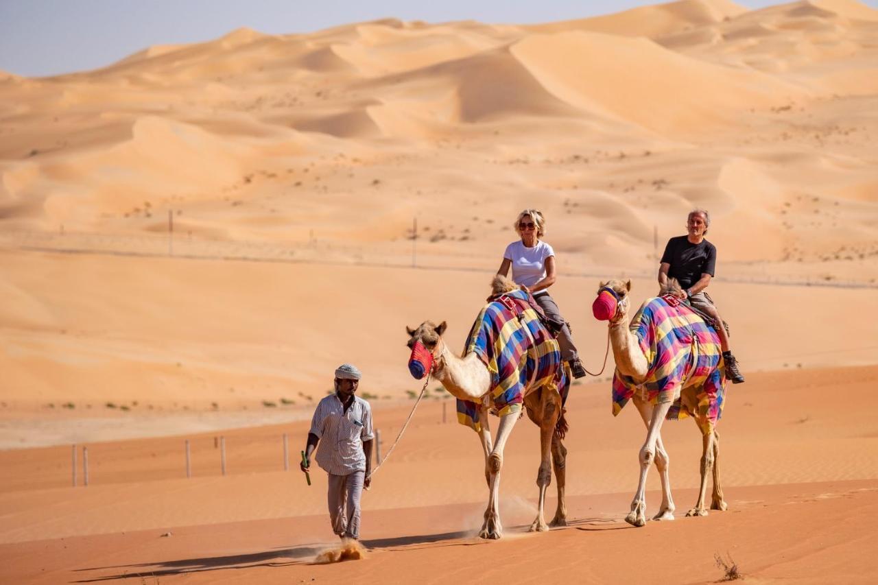 Liwa Nights ليالي ليوا Hotel Bagian luar foto