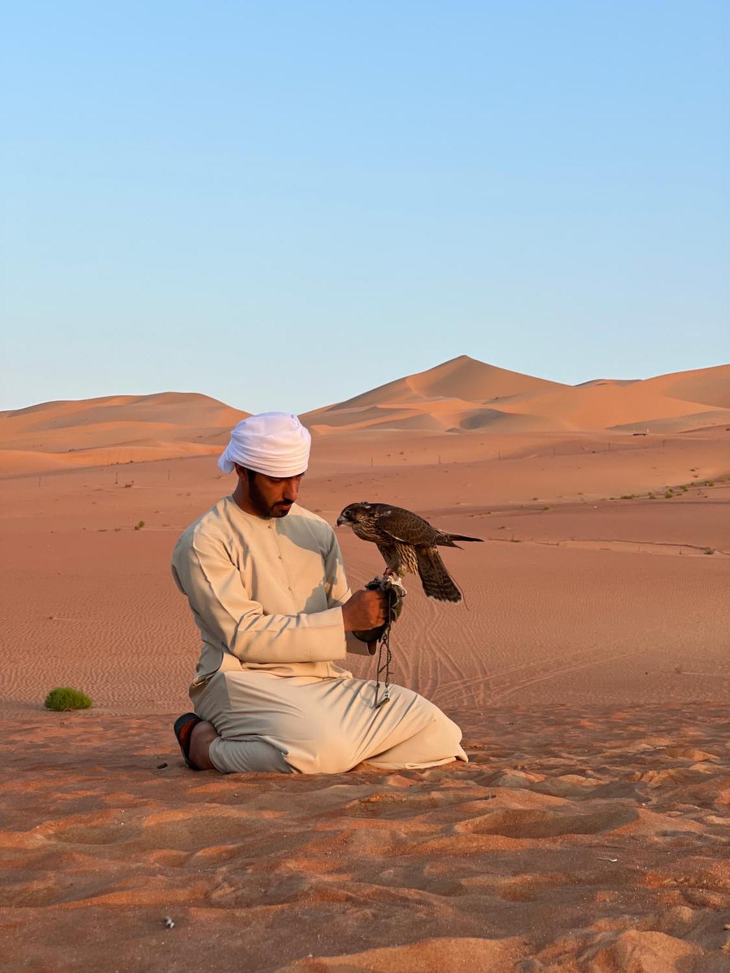 Liwa Nights ليالي ليوا Hotel Bagian luar foto